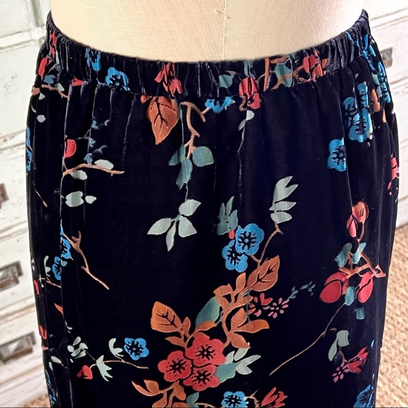 Anthropologie Othilia Willow Tiered Velvet Floral Romantic Midi Skirt NWT XS - Picture 5 of 12